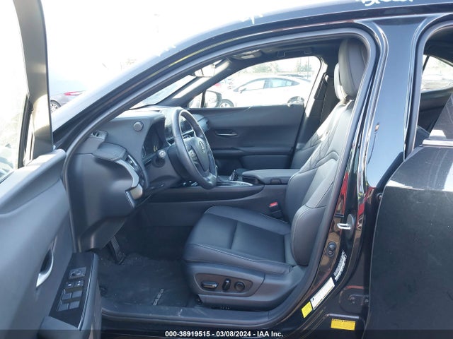 Lexus UX 250H 2023 JTHX6JBH5P2136210 Image 5