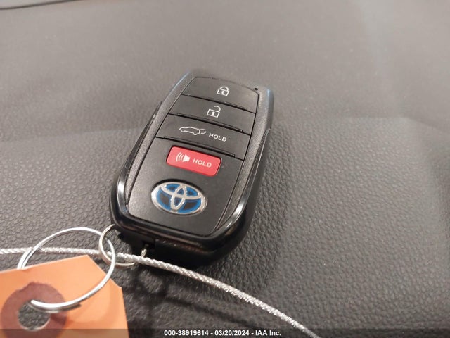 Toyota Venza Limited 2022 JTEAAAAHXNJ096020 Image 11