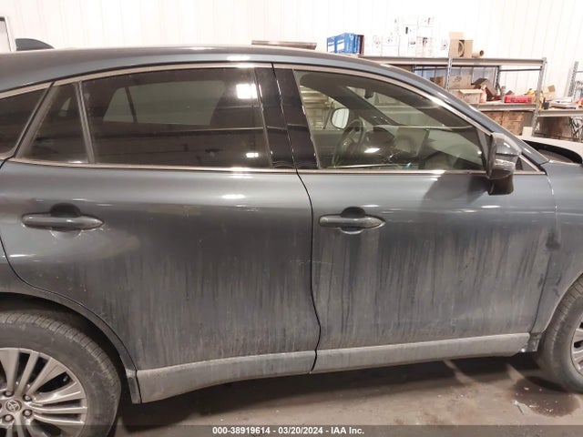 Toyota Venza Limited 2022 JTEAAAAHXNJ096020 Image 13