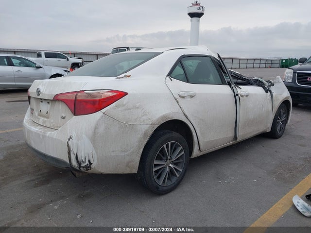 Toyota COROLLA LE 2017 5YFBURHE7HP591561 Image 4