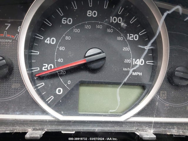 Toyota RAV4 LE 2015 JTMBFREV5FJ025575 Image 7