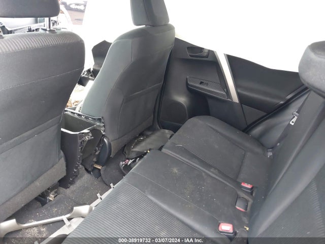 Toyota RAV4 LE 2015 JTMBFREV5FJ025575 Image 8