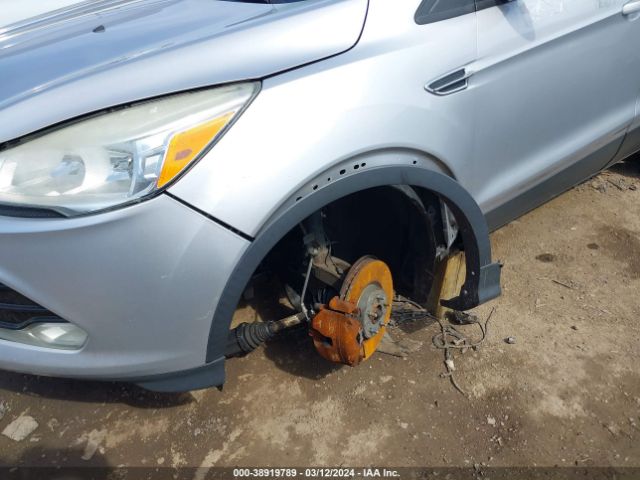 1FMCU0J92EUA39943 Ford Escape Titanium