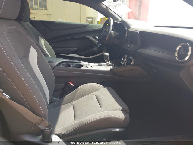 Chevrolet Camaro 1ls 2018 1G1FA1RX6J0107447 Image 5
