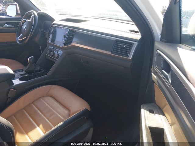1V2NE2CA1LC221597 Volkswagen Atlas Cross Sport 3.6l V6 Sel Premium
