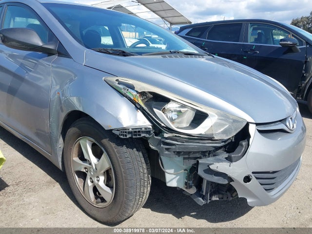 Hyundai ELANTRA SE 2015 5NPDH4AE6FH596920 Image 6