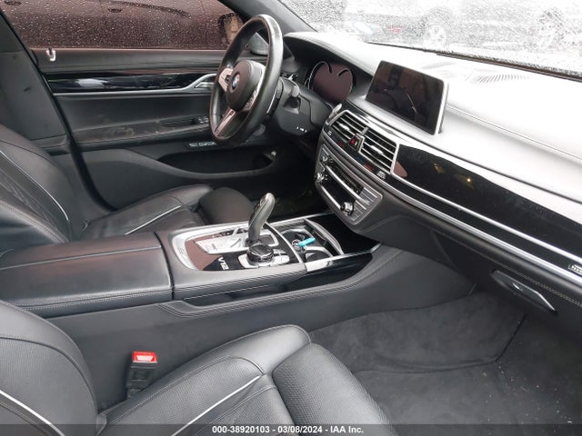 BMW M760i Xdrive 2018 WBA7H6C50JG614781 Image 5