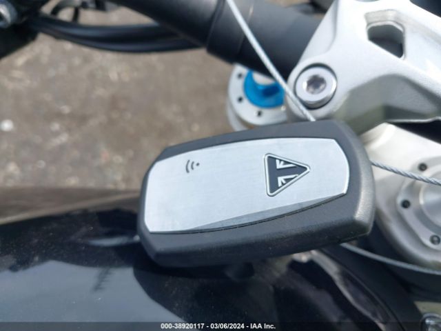 2022 TRIUMPH MOTORCYCLE SPEED TRIPLE SMTP01ST6NTAG5596 Photo 10