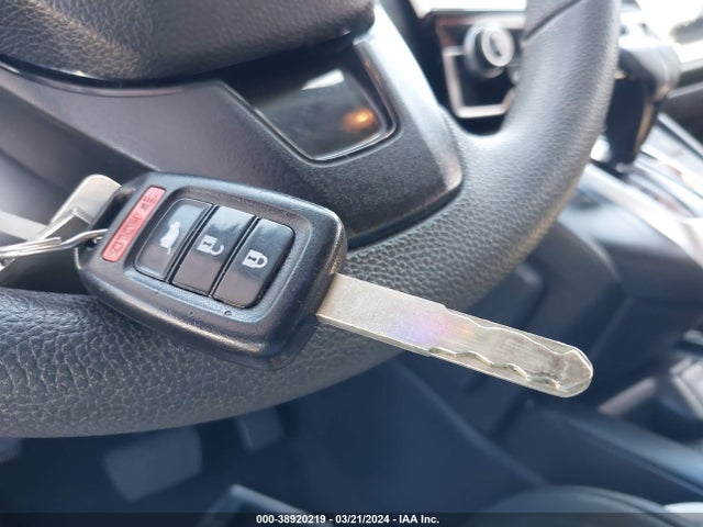 Honda CR-V LX 2017 7FARW5H30HE000471 Image 11