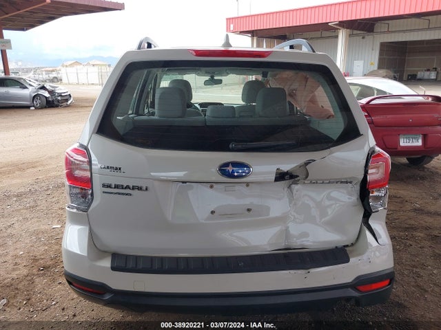 Subaru Forester 2.5i 2018 JF2SJABC7JH466063 Image 16