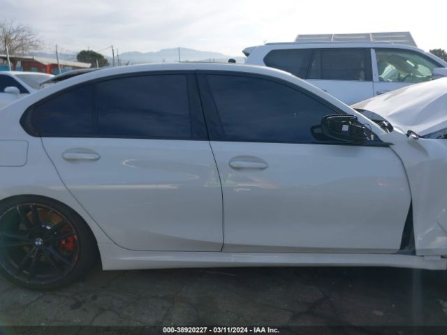 3MW69FF04R8E12335 BMW 3 Series 330i