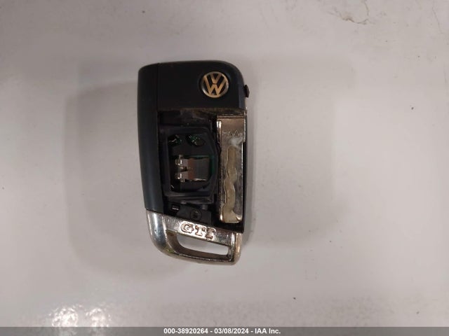 3VW4T7AU9GM012073 Volkswagen Golf Gti S 4-door
