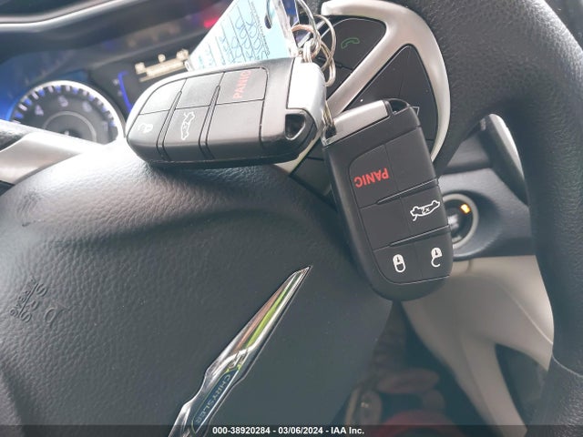 Chrysler 200 Limited 2016 1C3CCCAB0GN153694 Image 11