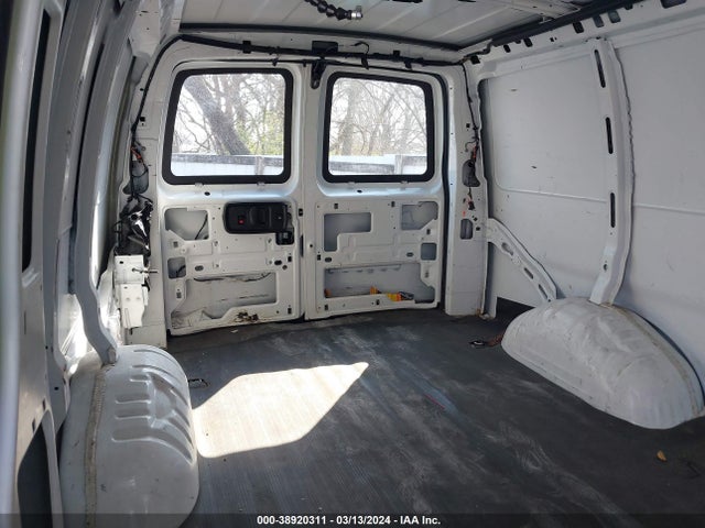 Chevrolet Express 2500 Work Van 2019 1GCWGBFP8K1159738 Image 18
