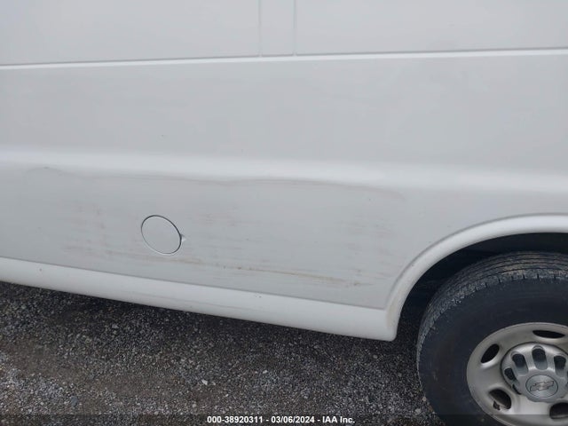 Chevrolet Express 2500 Work Van 2019 1GCWGBFP8K1159738 Image 20