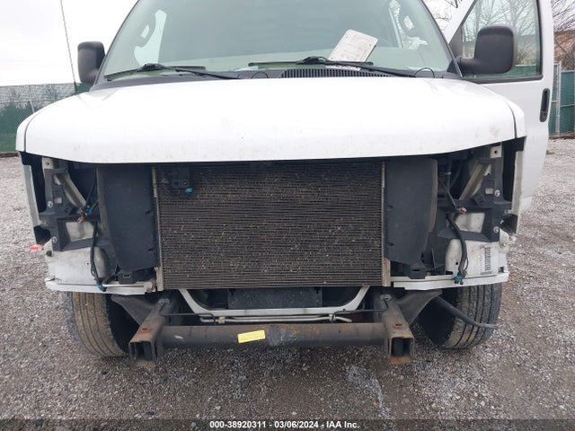 Chevrolet Express 2500 Work Van 2019 1GCWGBFP8K1159738 Image 6