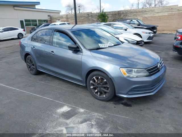 2015 Volkswagen Jetta 1.8t Se მანქანა იყიდება აუქციონზე, vin: 3VWD17AJ4FM319757, აუქციონის ნომერი: 38920349