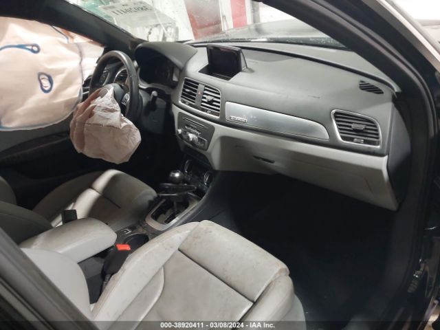 WA1JCCFS8JR012216 Audi Q3 2.0t Premium/2.0t Sport Premium