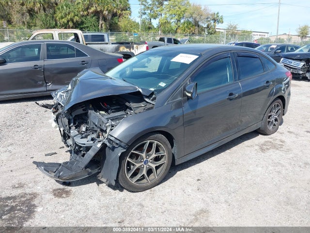 Ford FOCUS SE 2015 1FADP3F29FL227949 Image 2