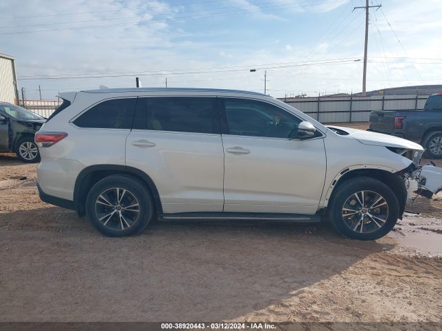 Toyota Highlander Xle V6 2016 5TDKKRFH1GS140229 Image 14
