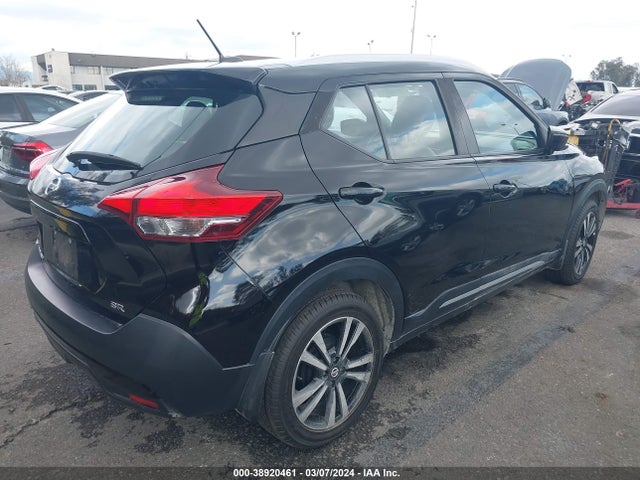 Nissan KICKS SR 2019 3N1CP5CU3KL511540 Image 4