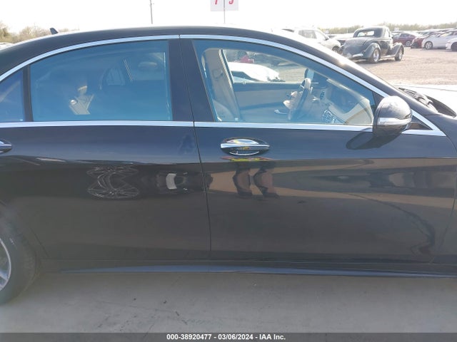 Mercedes-Benz S 560 2018 WDDUG8DB0JA415084 Image 13