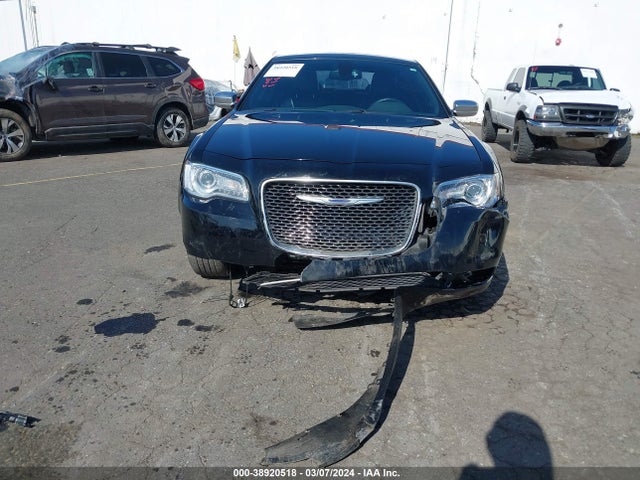 2C3CCASG6GH157028 Chrysler 300c Platinum