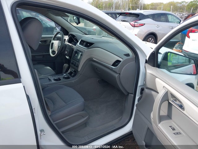 Chevrolet Traverse Ls 2016 1GNKRFED1GJ177858 Image 5