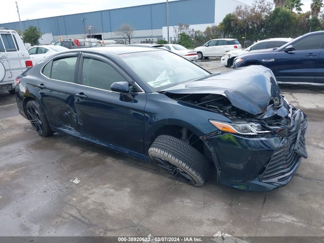 Toyota CAMRY LE 2018 JTNB11HK5J3022086 главное изображение