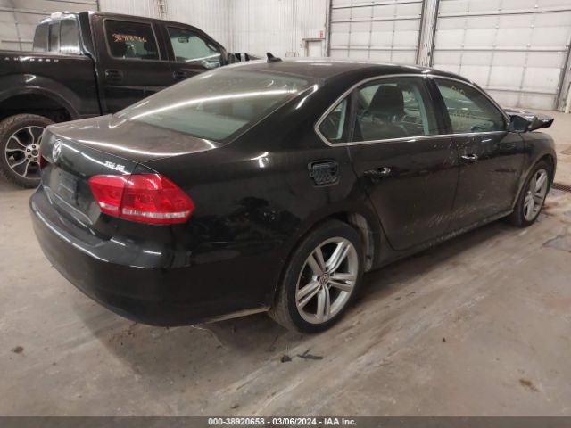 1VWBV7A36FC094160 Volkswagen Passat 2.0l Tdi Se