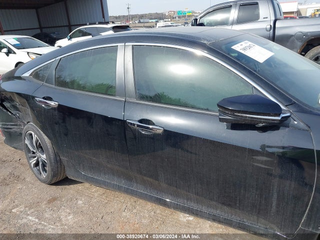Honda Civic Touring 2018 JHMFC1F91JX019757 Image 13