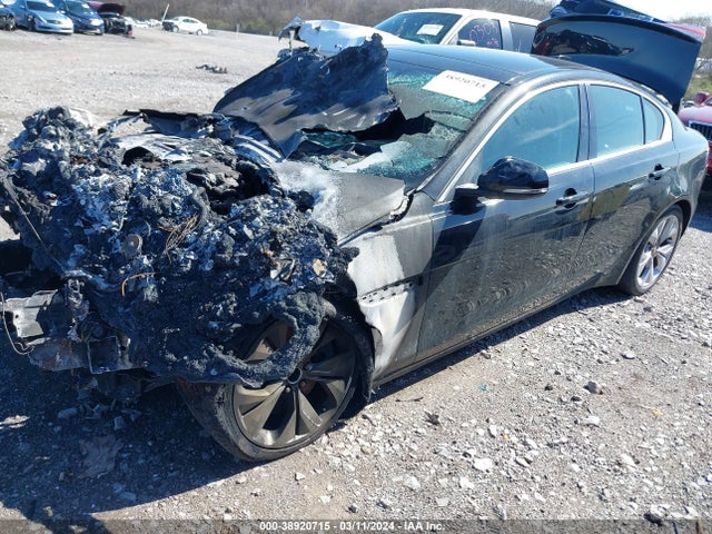 2020 JAGUAR XE SAJAE4FX4LCP64410 Photo 1