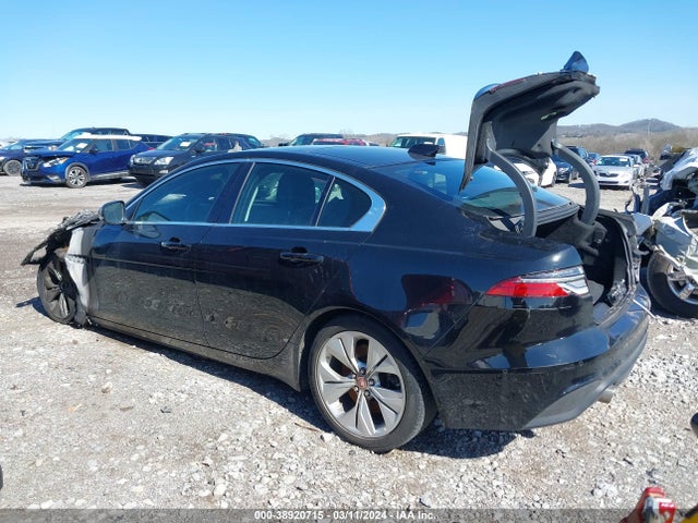 2020 JAGUAR XE SAJAE4FX4LCP64410 Photo 2