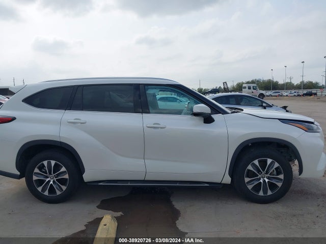 Toyota Highlander Xle 2021 5TDGZRAH2MS531443 Image 13
