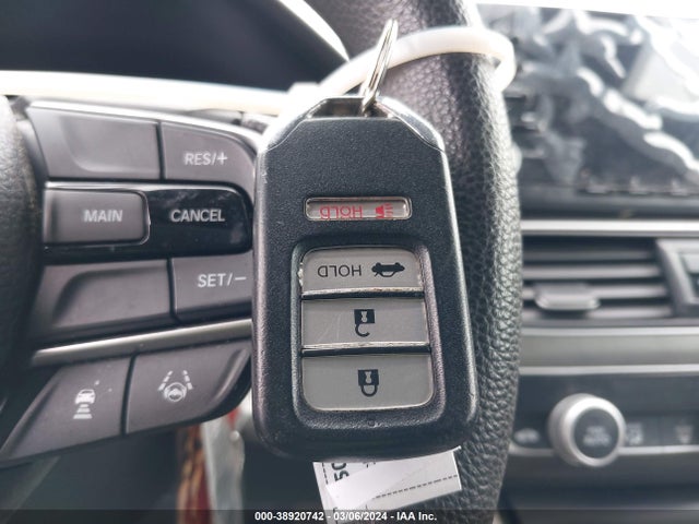 Honda ACCORD LX 2018 1HGCV1F14JA067167 Image 11