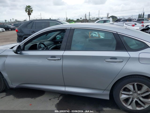 Honda ACCORD LX 2018 1HGCV1F14JA067167 Image 14