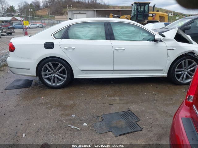 1VWDT7A32HC017142 Volkswagen Passat 1.8t R-line