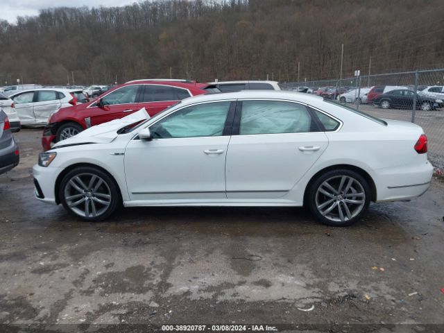 1VWDT7A32HC017142 Volkswagen Passat 1.8t R-line