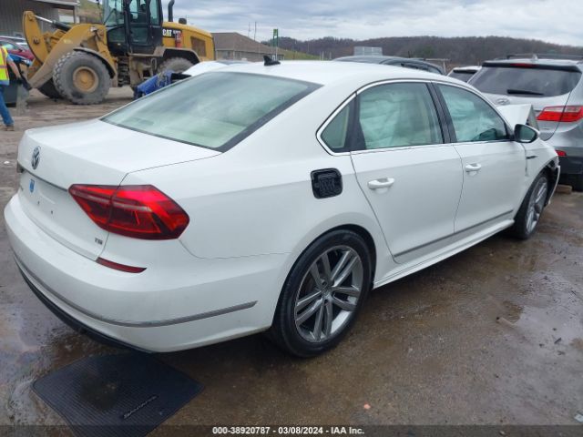 1VWDT7A32HC017142 Volkswagen Passat 1.8t R-line