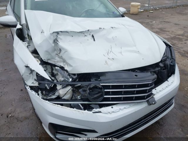 1VWDT7A32HC017142 Volkswagen Passat 1.8t R-line