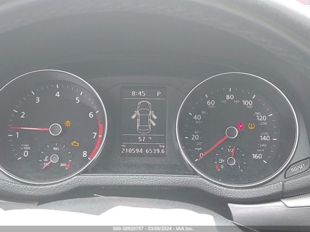 1VWDT7A32HC017142 Volkswagen Passat 1.8t R-line