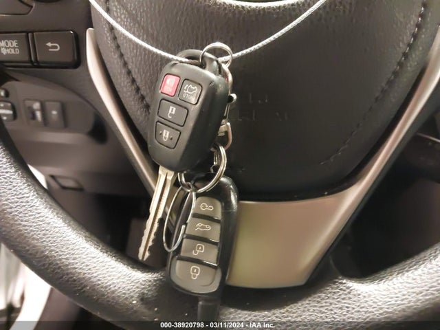 Toyota Rav4 Xle 2015 2T3RFREV4FW284610 Image 11