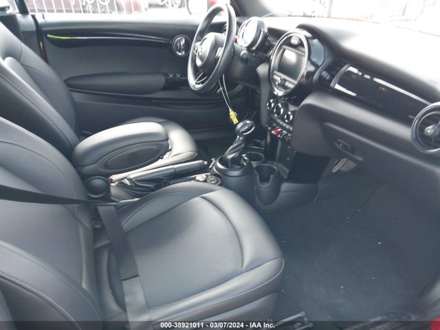 2019 MINI CONVERTIBLE WMWWG5C59K3H08503 Photo 4