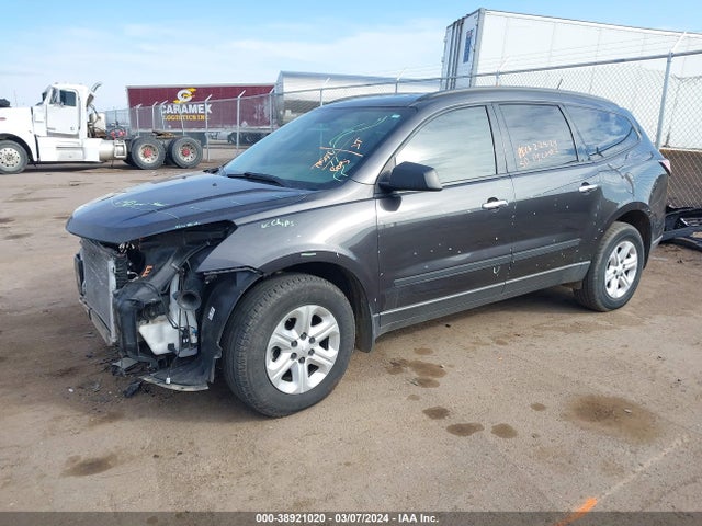 Chevrolet Traverse Ls 2015 1GNKRFKD6FJ337347 Image 2
