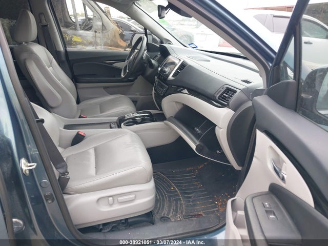 Honda Pilot Touring 2017 5FNYF5H90HB007142 Image 5