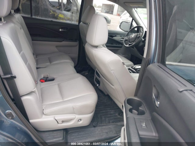 Honda Pilot Touring 2017 5FNYF5H90HB007142 Image 8