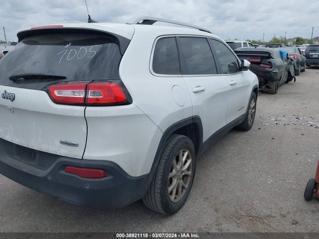 1C4PJLCB9HW527005 Jeep Cherokee Latitude Fwd