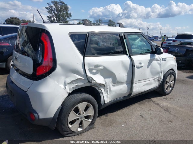 KIA Soul 2015 KNDJN2A21F7216795 Image 4
