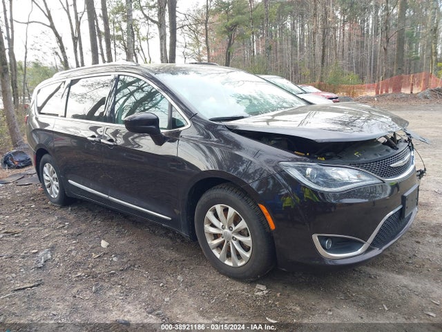 Chrysler Pacifica Touring L 2018 2C4RC1BG9JR115346 Image 1