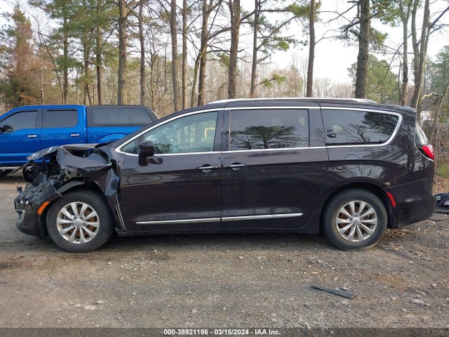 Chrysler Pacifica Touring L 2018 2C4RC1BG9JR115346 Image 14